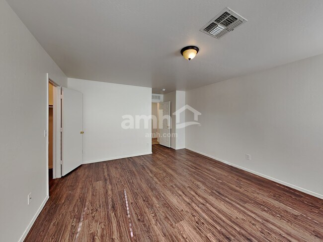 Building Photo - 15104 N 156th Ln