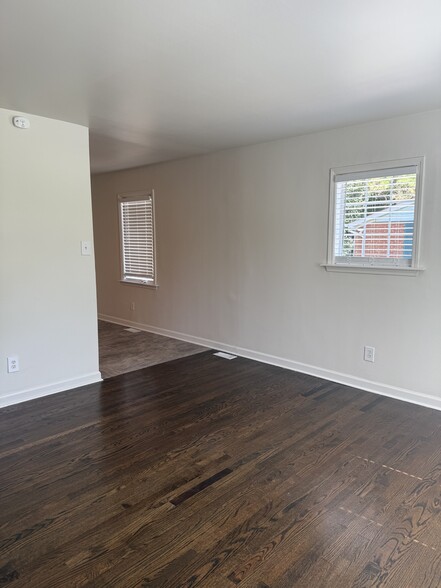 Building Photo - 2311 Crestview Drive