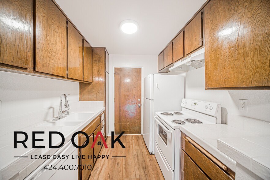 Building Photo - 215 S Madison Ave