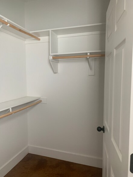 Building Photo - 2610 Burnett Ave