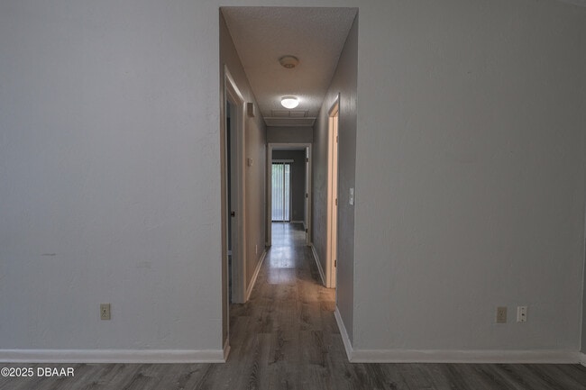 Building Photo - 6175 Sequoia Dr