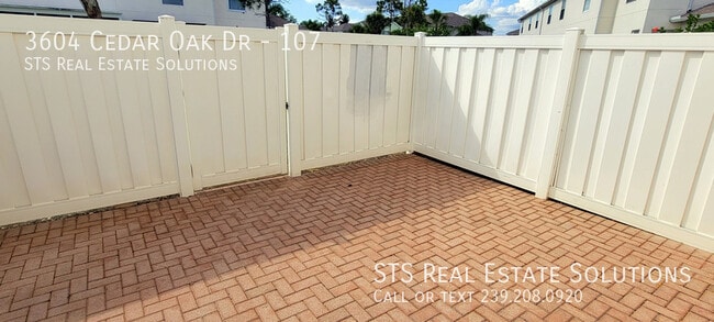 Building Photo - 3604 Cedar Oak Dr