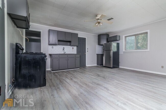 Building Photo - 3745 Feldwood Pl