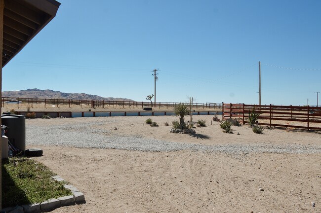 Building Photo - 1381 Soledad Ave