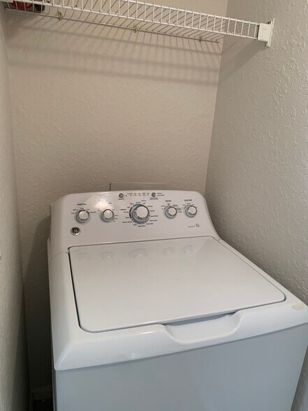 Building Photo - 805 Boardwalk Dr