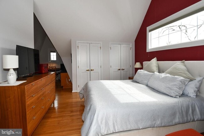 Building Photo - 854 N Liberty St