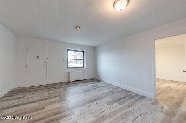 Building Photo - 3320 Bardstown Rd