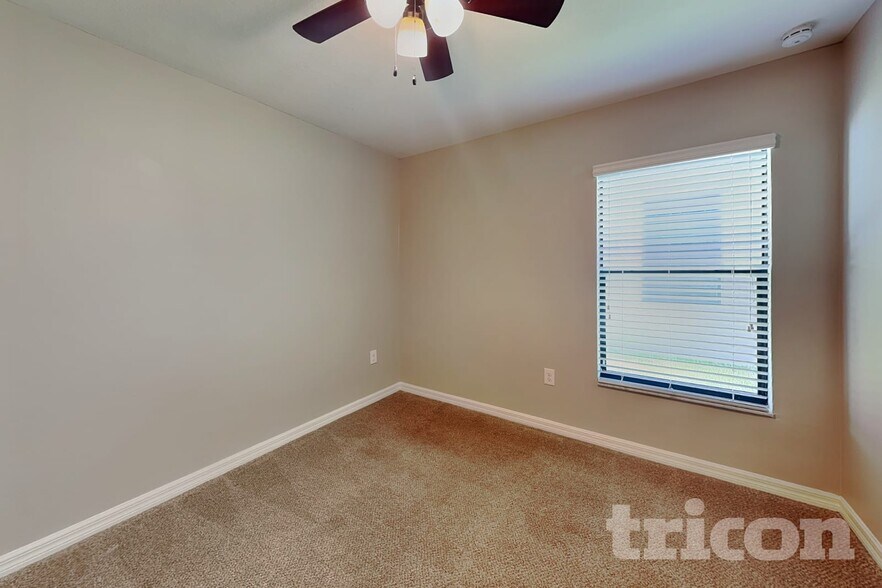 Building Photo - 10129 Carloway Hills Dr