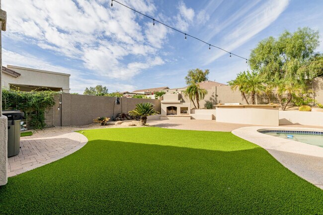 Building Photo - 7740 E Phantom Way