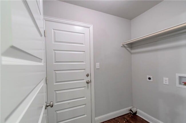 Building Photo - 3509 Scott Dr