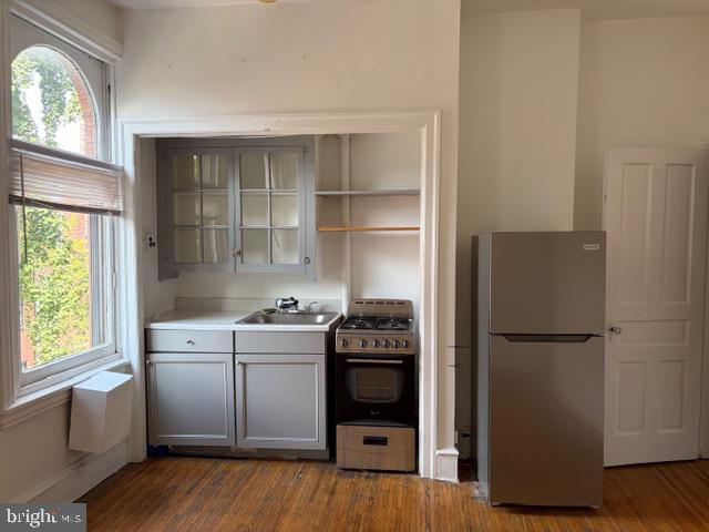 Building Photo - 423 S 15th St