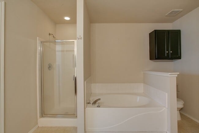 Building Photo - 3920 Malibu Sun Dr