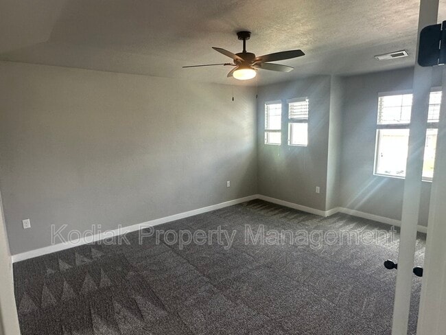 Building Photo - 2471 Field Stone Way
