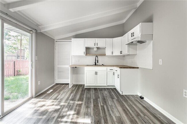 Building Photo - 2322 Silver Maple Ct