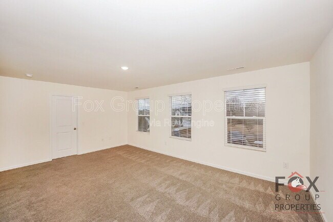 Building Photo - 1531 Antioch Dr