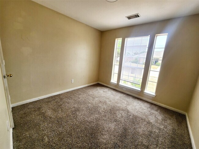 Building Photo - 19722 Ridge Falls Ct