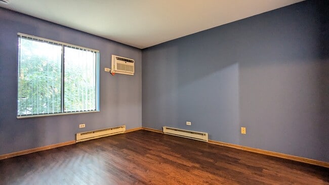 Building Photo - 1335 N Winslowe Dr