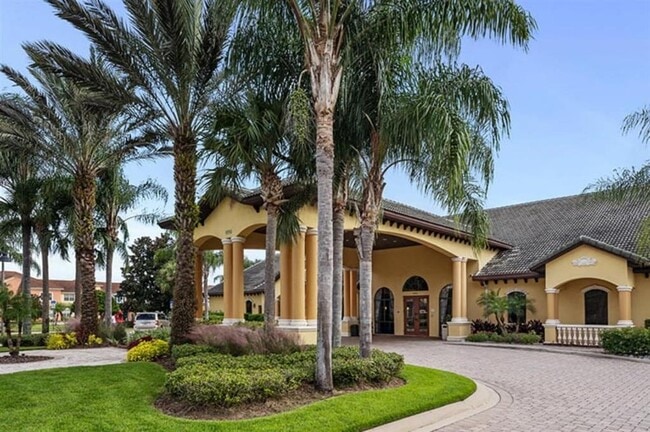 Building Photo - 8950 Coco Palm Rd