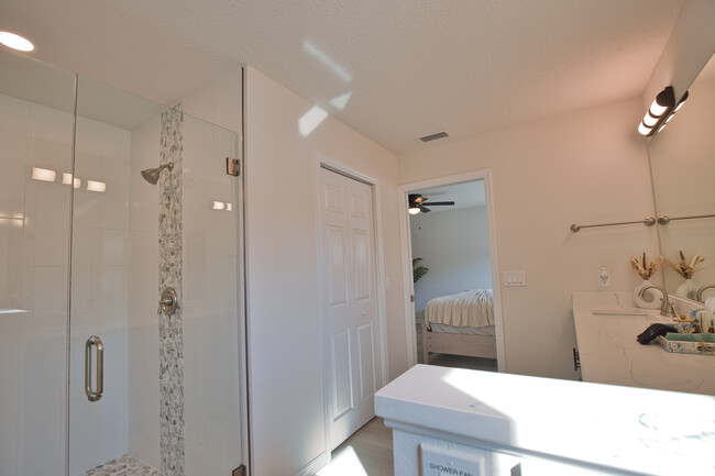 Building Photo - 3887 Hawkeye Cir