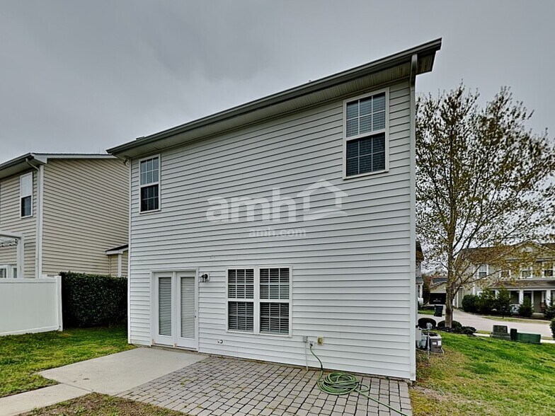 Building Photo - 11109 Aprilia Ln