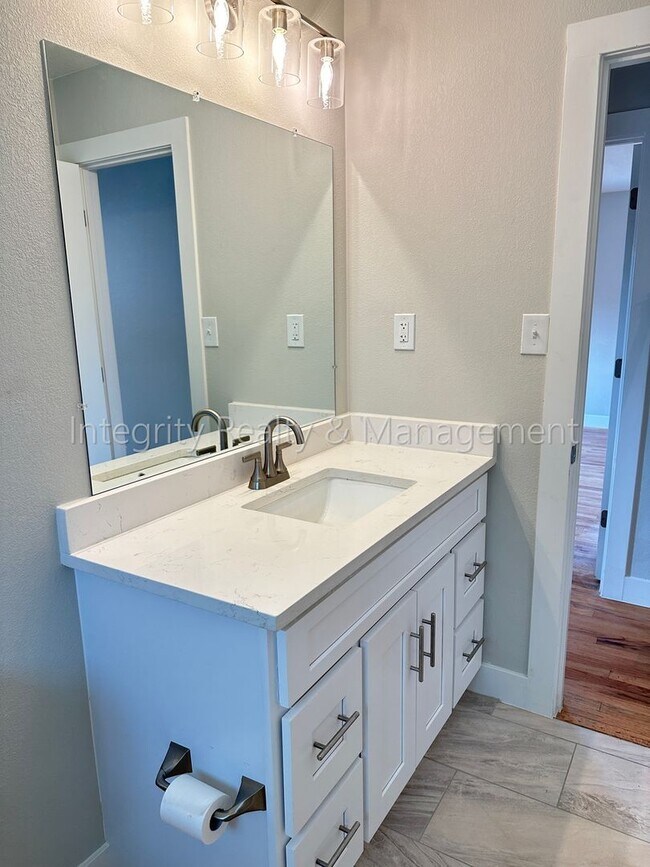 Building Photo - 3092 W Layton Ave