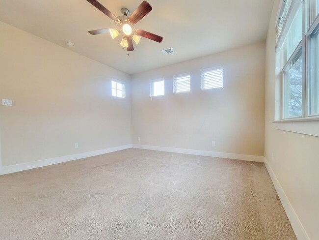 Building Photo - Gorgeous 3 BR/2.5 BA Single-Family Home in...