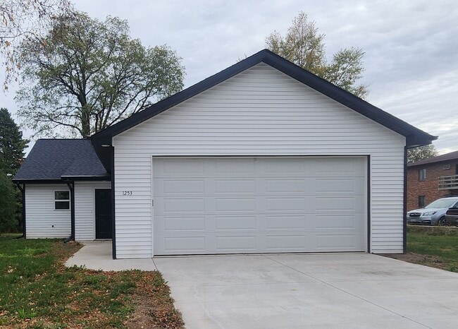 Building Photo - Newly Built 3BR/2BA Home in Oshkosh, WI