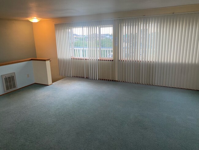 Building Photo - 934 Starfish Ct SW