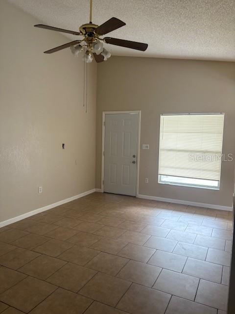 Building Photo - 748 Zella Ln