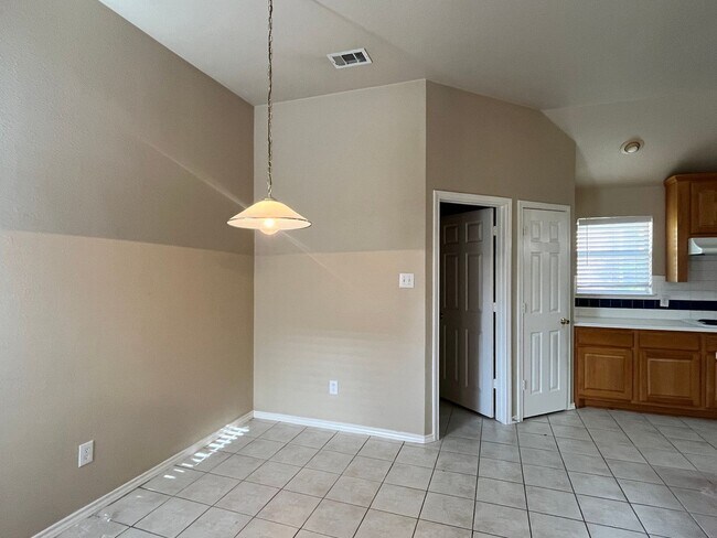 Building Photo - Beautifully Updated 4-Bedroom Home with Community Pool & Excellent Schools!