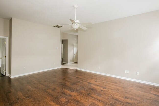 Building Photo - 11931 Creek Turn Dr
