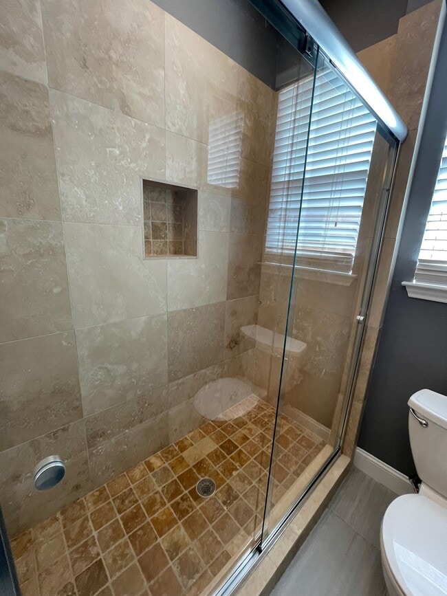 Building Photo - 10312 Yellowstone Dr