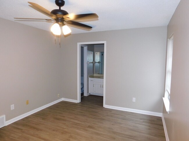 Building Photo - 8078 Greenbrook Pkwy