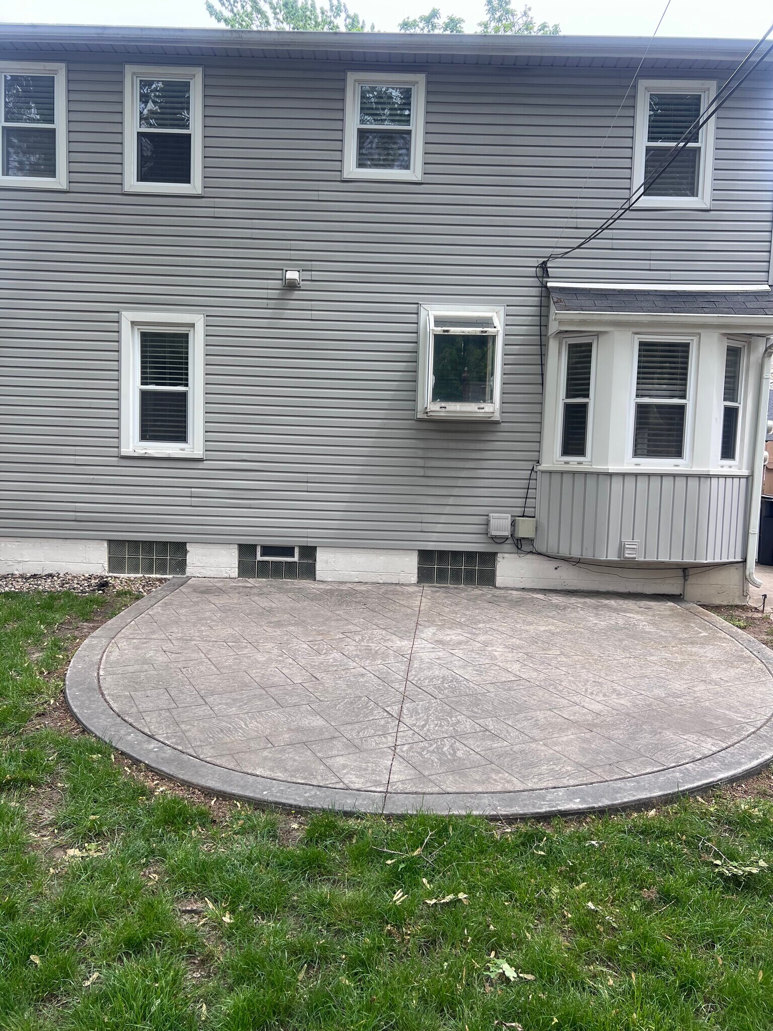 Building Photo - 1025 Grove Ave