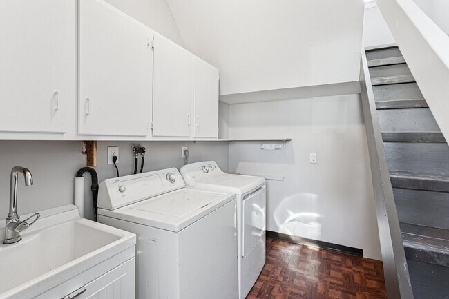 Building Photo - 145 Mt Pleasant Ave