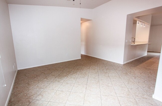 Building Photo - 1379 Allerton Way