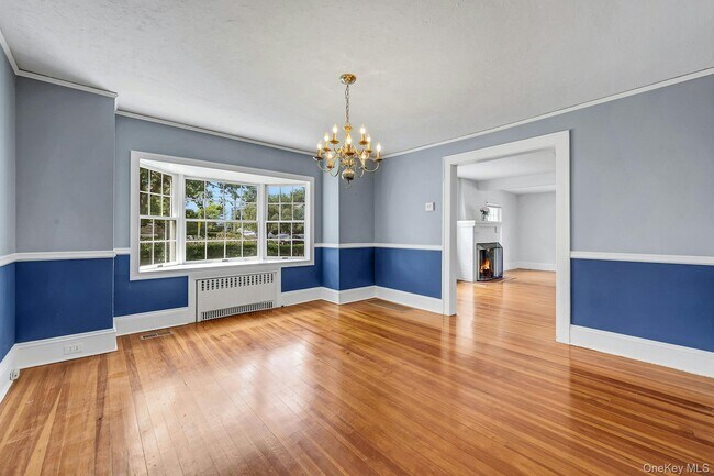 Building Photo - 10 Carman Rd