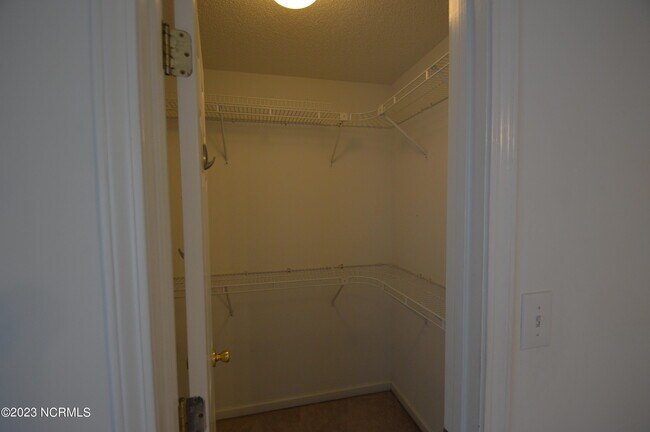 Building Photo - 228 Natalie Ln