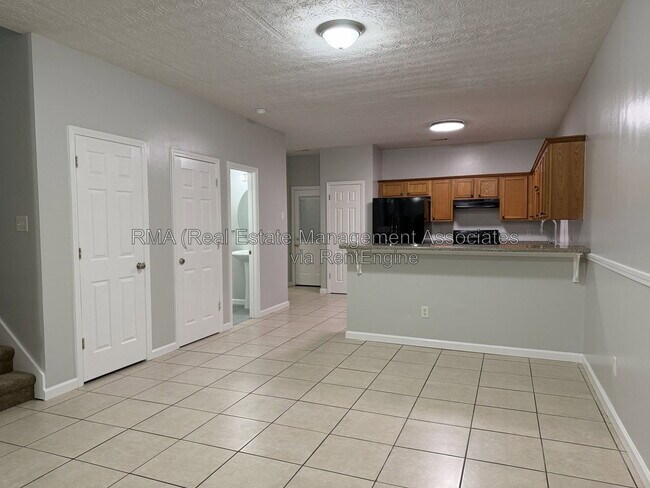 Building Photo - 1724 Carrington Dr