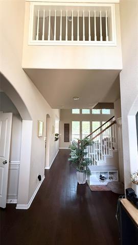 Building Photo - 519 Summertree Dr