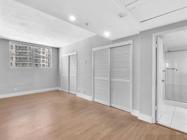 Building Photo - 3001 S Ocean Dr