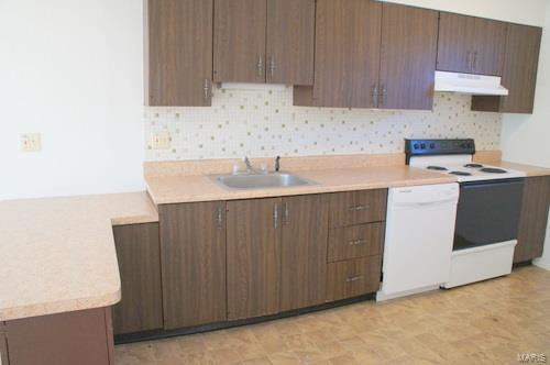Building Photo - 715 White Oak Dr