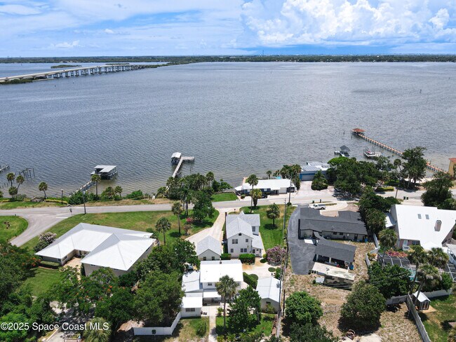 Building Photo - 2811 Indian River Dr