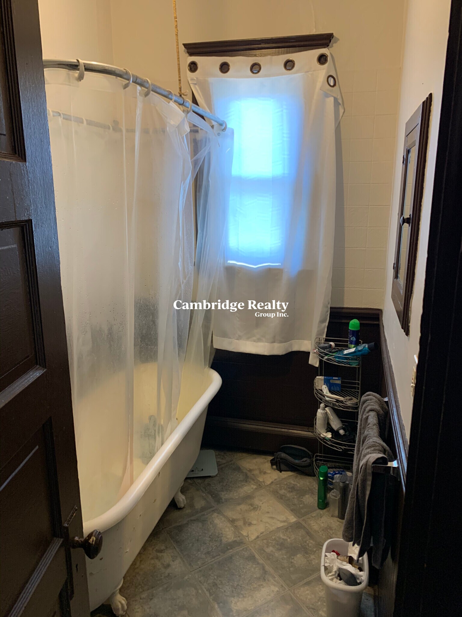 Building Photo - 118 Columbia St