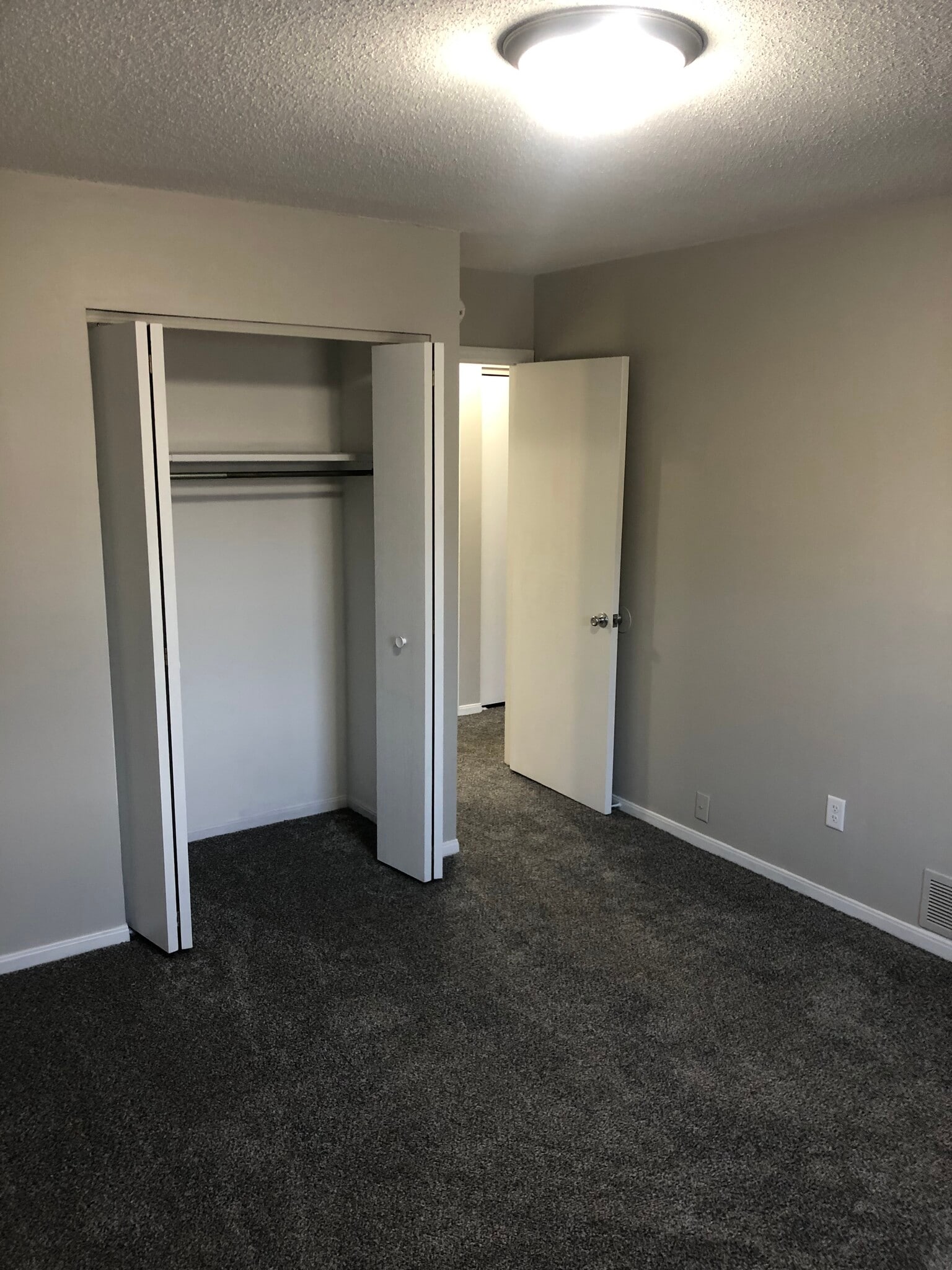 Bedroom 2 - 1015 Ebersole Blvd