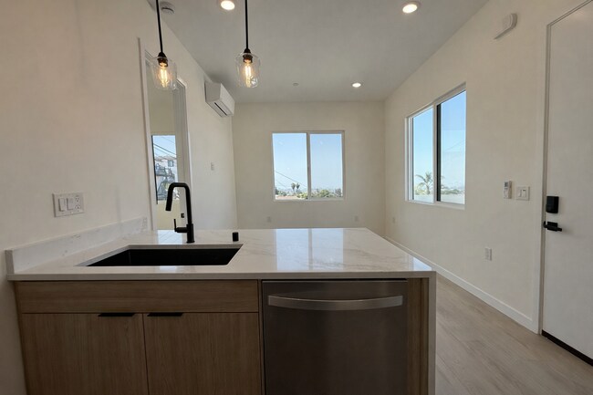 Building Photo - 5531 Olvera Ave