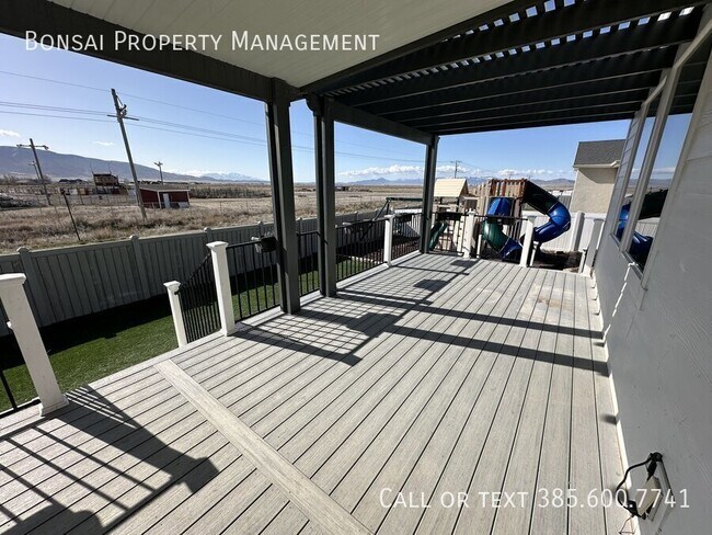 Building Photo - 4554 N Mt Ellen St
