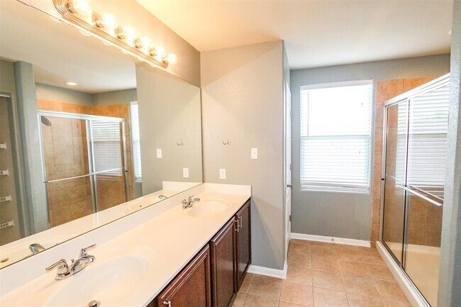 Building Photo - 4110 Mather