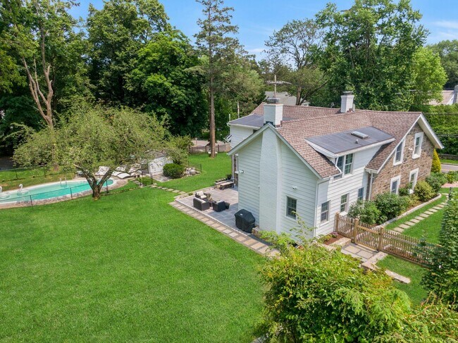 Building Photo - 46 Griffen Ave