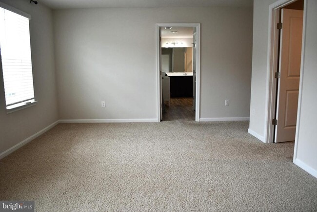 Building Photo - 109 N Marshview Terrace